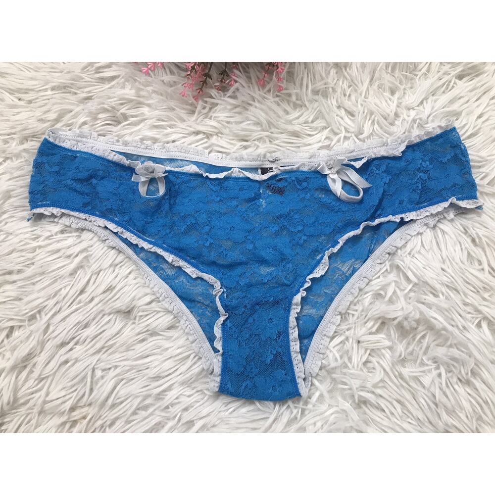 VINTAGE RARE FREDERICK'S OF HOLLYWOOD X-LARGE BLUE FLORAL LACE THONG PANTIES
